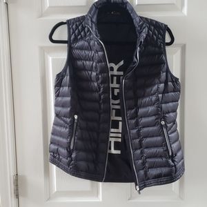 Tommy Hilfiger black puffer vest size Large